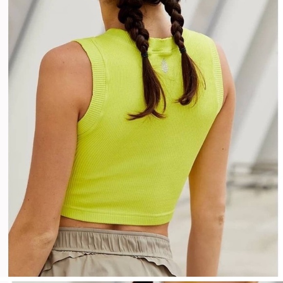 {NWOT}‎ FREE PEOPLE Movement Happiness Runs Cropped Muscle Tank - Picture 2 of 6